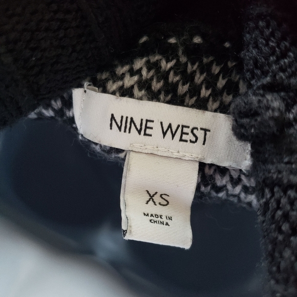 Nine West Women's XS Black White Leopard Turtleneck Cropped Sweater Fall Winter - Picture 2 of 7